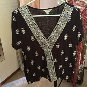 Lucky Brand Black and White V-Neck Top Size L